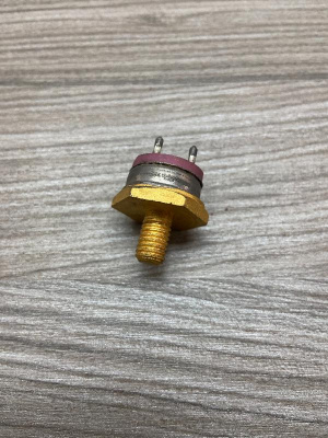 транзистор с позолотой ссср шт 